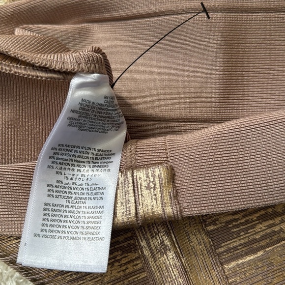 NWOT Herve Leger rose-gold bandage dress size M - Picture 10 of 10